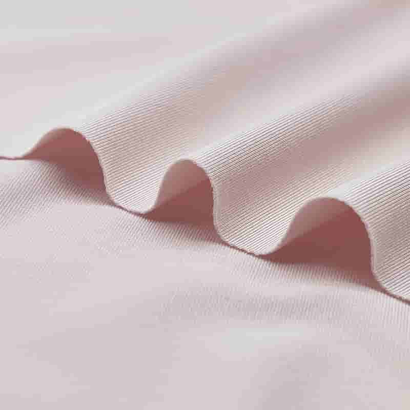 Hitro sušeča tkanina iz recikliranega poliestra