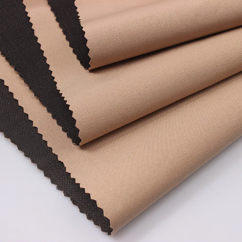 Raztegljiva tkanina Softshell